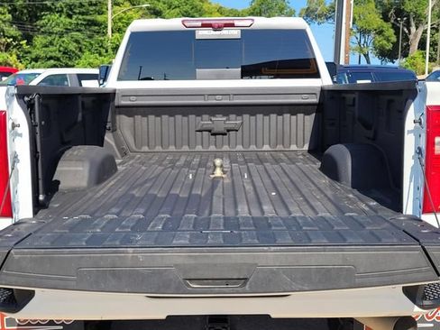 Used 2025 Chevrolet Silverado 3500 High Country w/ Technology Package AWD/4WD image 9