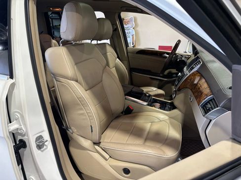 Used 2014 Mercedes-Benz GL 450 4MATIC image 15