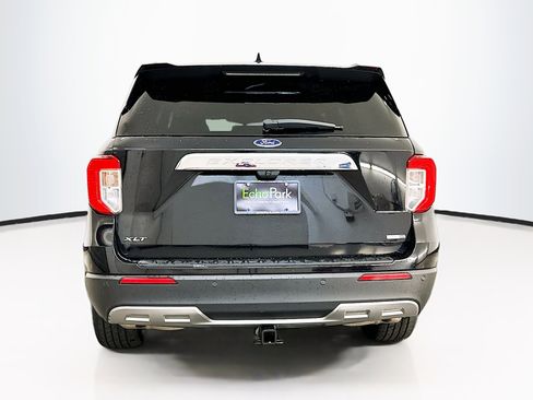 Used 2020 Ford Explorer XLT w/ Equipment Group 202A AWD/4WD image 7
