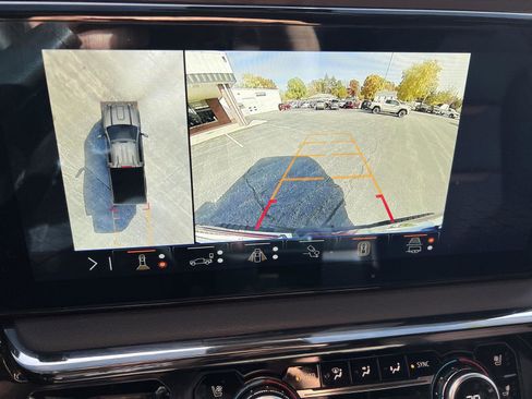 Used 2024 GMC Sierra 2500 AT4 w/ AT4 Preferred Package image 30