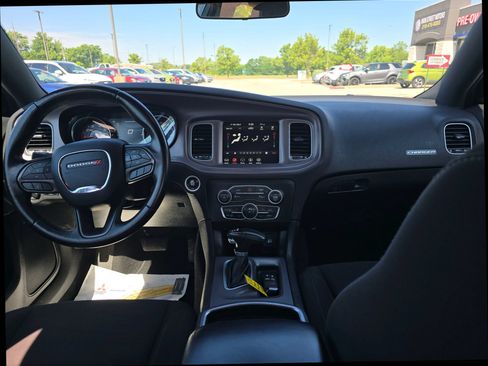 Used 2023 Dodge Charger SXT RWD image 13