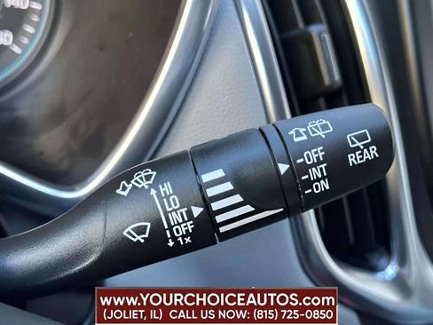 Used 2022 Chevrolet Equinox LT w/ Driver Convenience Package FWD image 32