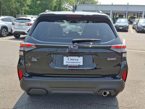 New 2025 Subaru Forester Touring image 8