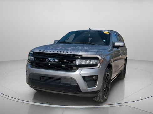 Certified 2023 Ford Expedition Limited image 5