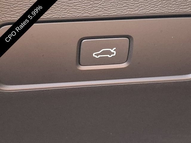 Certified 2023 Volvo XC40 B5 Plus w/ Driver Assist Package AWD/4WD image 28