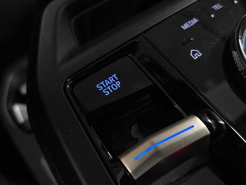 Used 2024 BMW iX xDrive50 w/ Premium Package AWD/4WD image 16