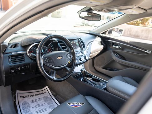 Used 2015 Chevrolet Impala LT w/ Convenience Package image 14