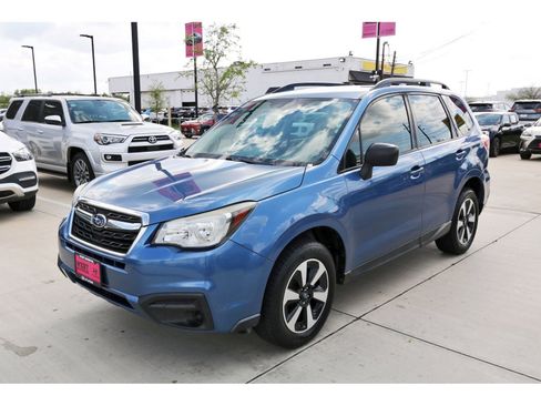 Used 2017 Subaru Forester 2.5i w/ Alloy Wheel Package image 3