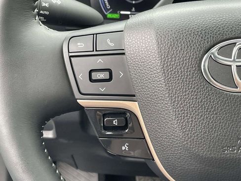 Used 2024 Toyota Crown Limited image 21