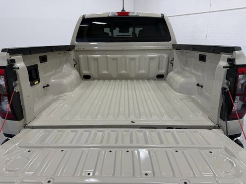 Used 2025 Ford Ranger XLT w/ FX4 Off-Road Package image 41