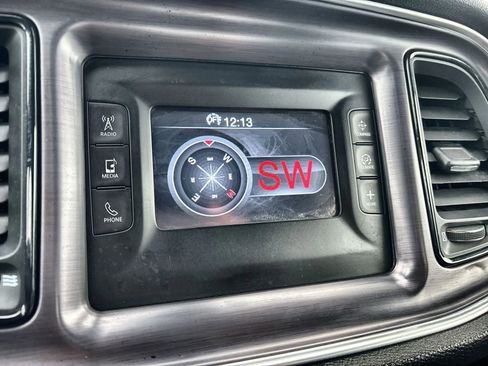 Used 2016 Dodge Challenger R/T image 19