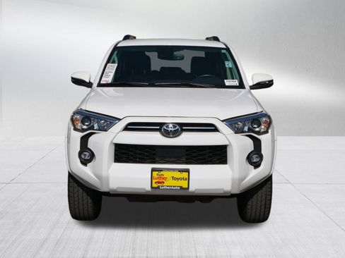 Certified 2024 Toyota 4Runner SR5 Premium image 2