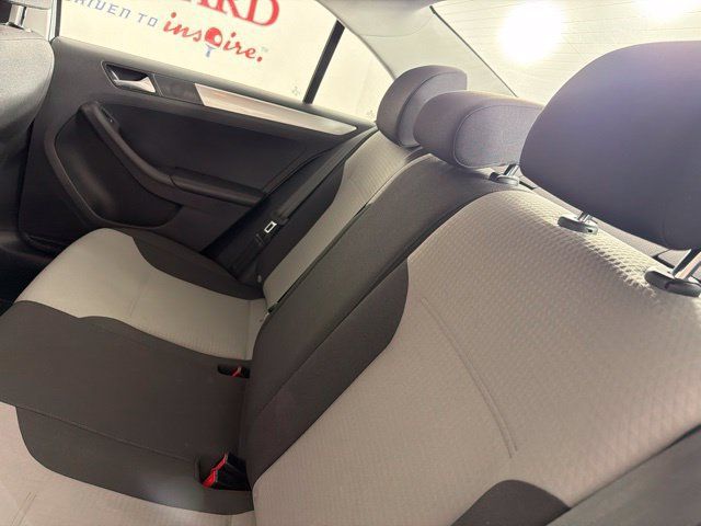 Used 2018 Volkswagen Jetta S FWD image 30