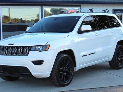 Used 2019 Jeep Grand Cherokee Altitude