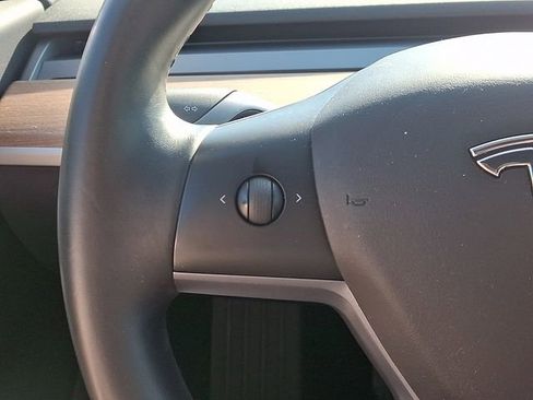Used 2018 Tesla Model 3 Long Range RWD image 23