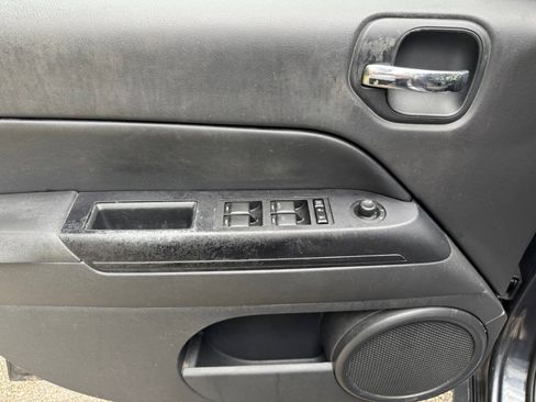 Used 2015 Jeep Patriot Sport w/ Power Value Group FWD image 15