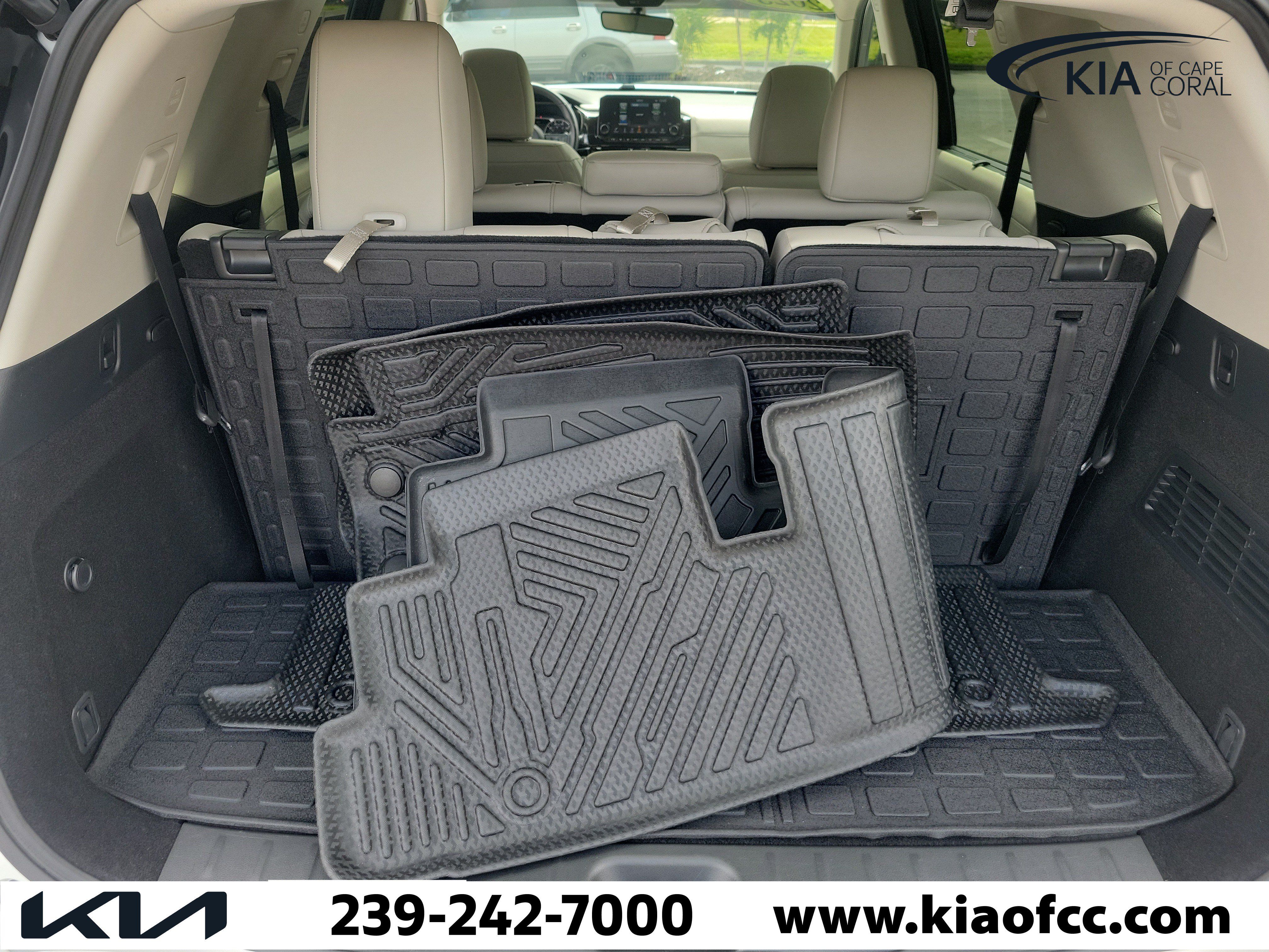 Used 2025 Nissan Pathfinder SL w/ Black Appearance Package FWD image 11