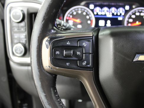 Used 2020 Chevrolet Silverado 1500 High Country image 11