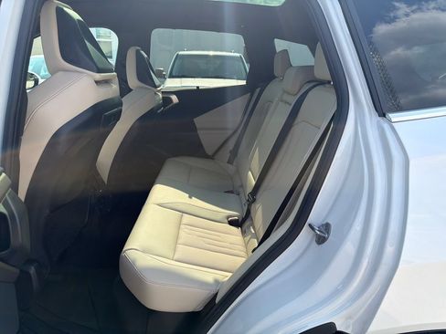 Used 2025 BMW X3 xDrive30i w/ Premium Package AWD/4WD image 25