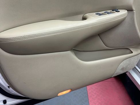 Used 2004 Lexus ES 330 image 9