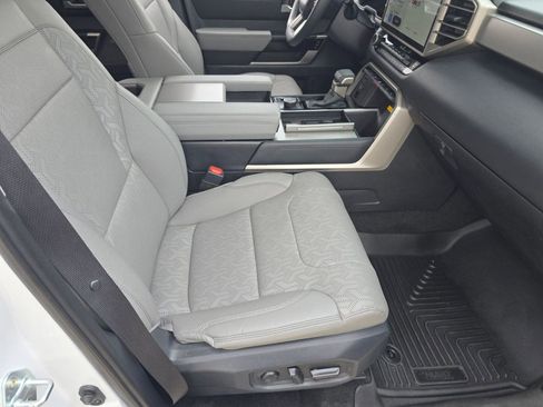 Used 2024 Toyota Sequoia Limited image 31