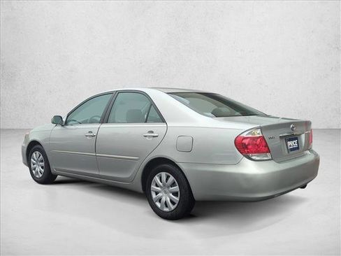 Used 2005 Toyota Camry LE image 7