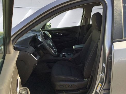 Used 2024 GMC Terrain SLE w/ Driver Convenience Package FWD image 7