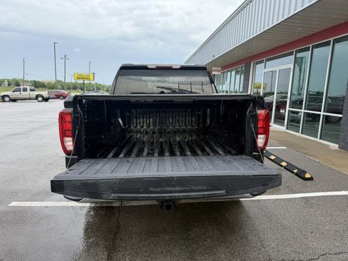 Used 2021 GMC Sierra 1500 4x4 Crew Cab w/ Sierra Value Package image 5