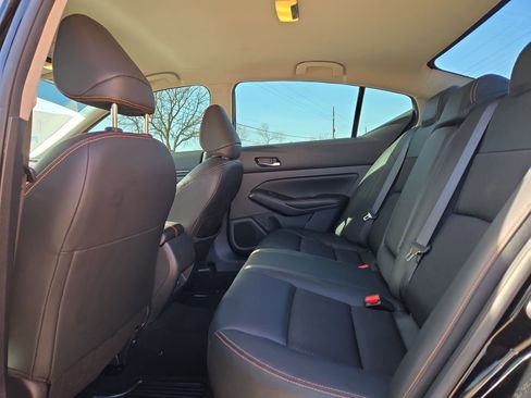 Used 2022 Nissan Altima 2.5 SR image 13