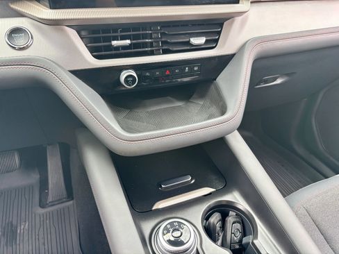 Used 2025 Ford Explorer Active image 20