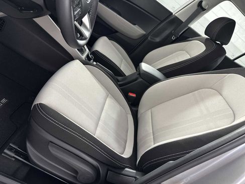 Certified 2026 Hyundai Venue SEL image 11