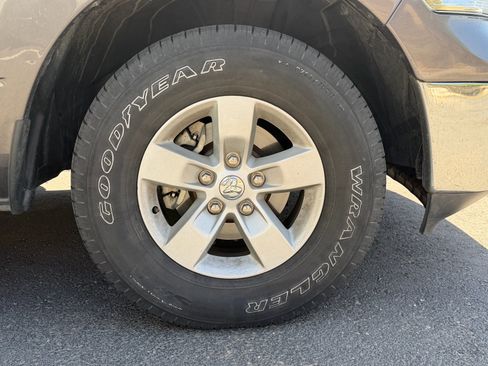 Used 2020 RAM 1500 Classic SLT RWD image 6