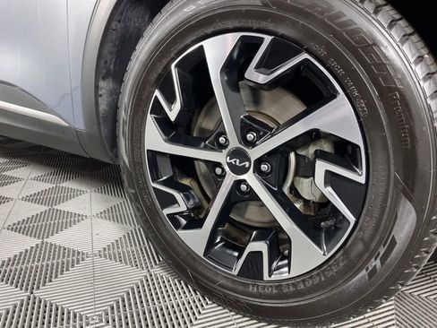 Used 2024 Kia Sportage EX image 15