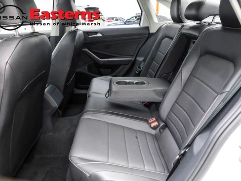 Used 2023 Volkswagen Jetta SE w/ Panoramic Sunroof Package image 33