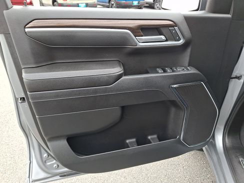 Used 2023 Chevrolet Silverado 1500 LT AWD/4WD image 12