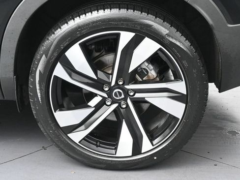 Used 2023 Volvo XC40 B5 Ultimate w/ Climate Package AWD/4WD image 34