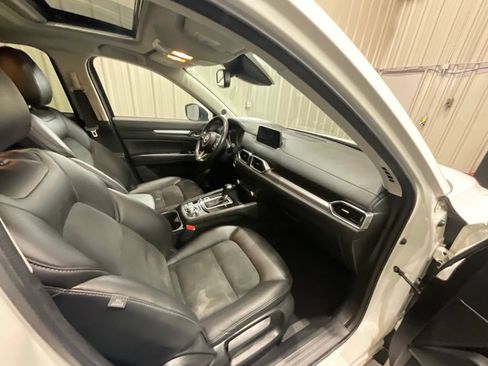 Used 2019 MAZDA CX-5 Touring FWD image 13