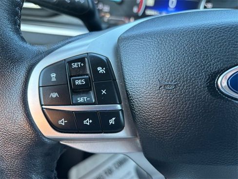 Used 2021 Ford Explorer XLT w/ Equipment Group 202A image 18