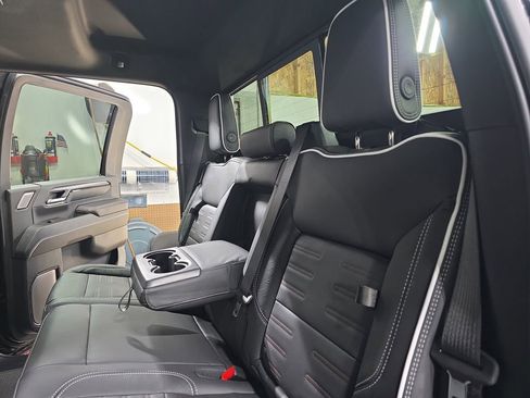 New 2026 GMC Sierra 2500 AT4X w/ LPO, Black Badging Package image 13