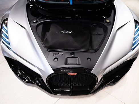Used 2025 Bugatti Mistral AWD/4WD image 29
