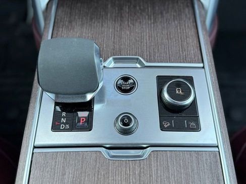 Used 2023 Land Rover Range Rover SE image 27