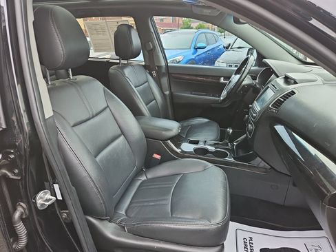 Used 2014 Kia Sorento SX w/ 3rd Row Package FWD image 28