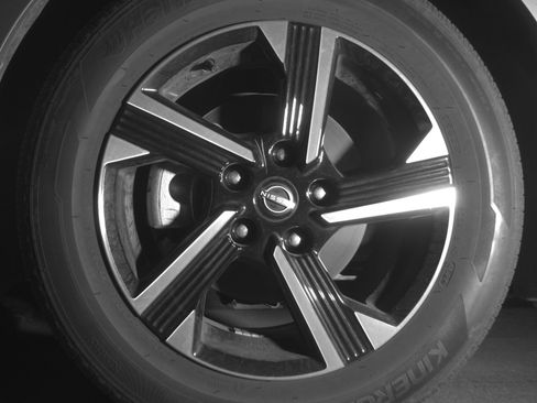 Used 2025 Nissan Sentra SV image 12