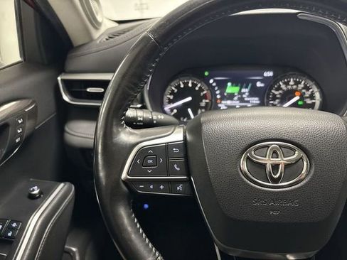 Used 2021 Toyota Highlander Limited image 50
