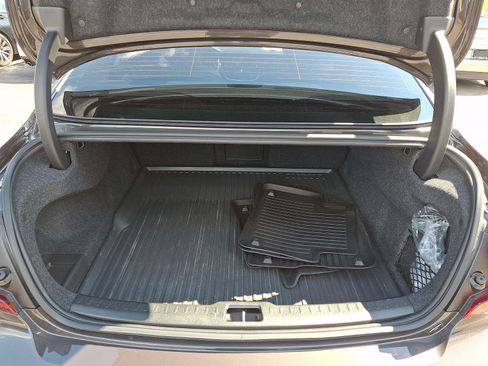 Certified 2025 Volvo S60 T8 Ultra image 28