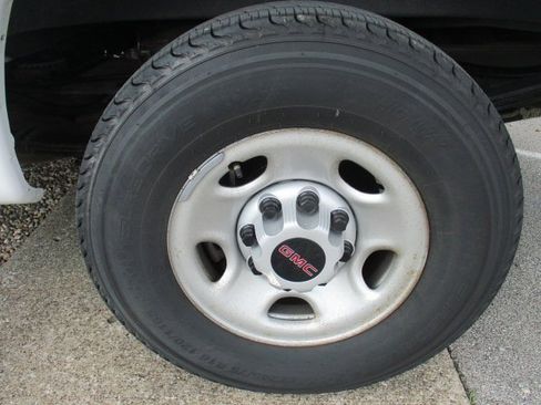 Used 2023 GMC Savana 2500 Extended w/ Driver Convenience Package image 25