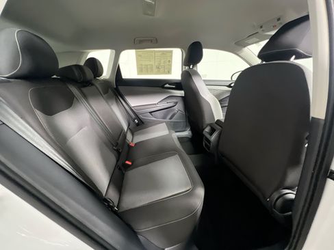 Used 2024 Volkswagen Taos S FWD image 33