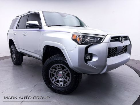 Used 2022 Toyota 4Runner SR5 Premium w/ Moonroof Package AWD/4WD image 1