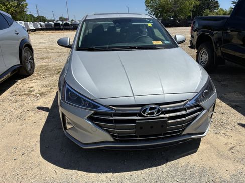 Used 2020 Hyundai Elantra Value Edition image 2