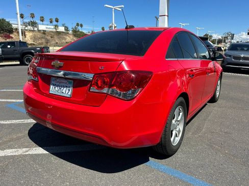 Used 2016 Chevrolet Cruze LT w/ Technology Package FWD image 3